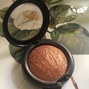 MAC Gold Deposit Skinfinish